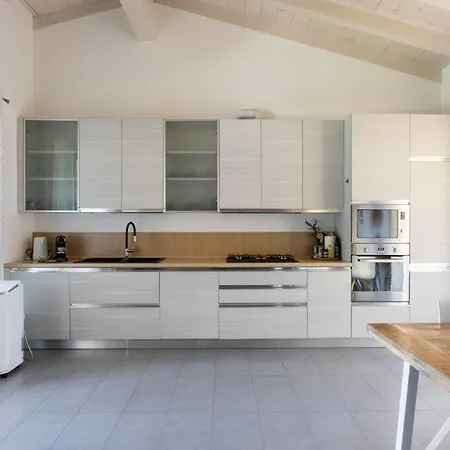 Casa * مانربا ديل جاردا