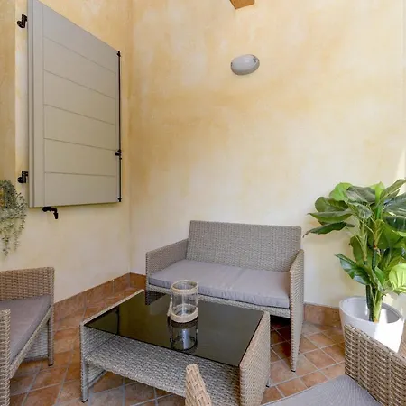 Casa Apartment *